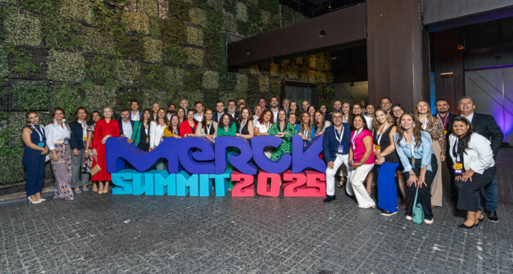 Expertos médicos de todo Chile participaron del encuentro científico “Merck International Summit 2025”