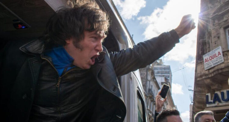 Pobreza en Argentina anota fuerte baja: Milei celebra la cifra y apunta a los “econochantas”