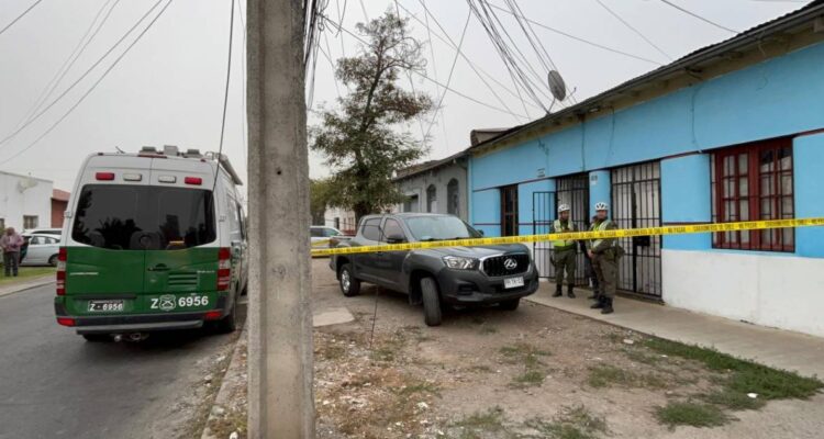 Mujer asesina a puñaladas a su pareja tras discusión en Quinta Normal: habría sufrido VIF