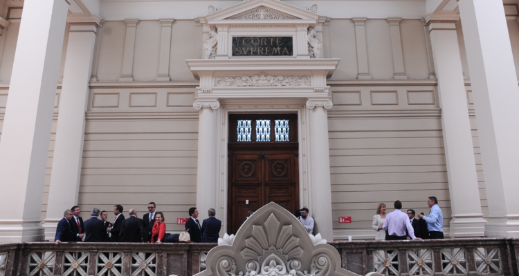 Mujeres en el poder judicial de chile, justicia y paridad