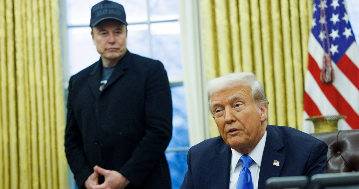 Trump se comprará un Tesla y acusa que “lunáticos de izquierda” boicotean a Elon Musk y sus empresas