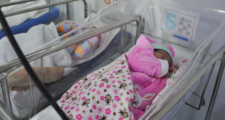 Radiografía de la natalidad en Chile: las 4 regiones que tuvieron más muertes que nacimientos en 2024