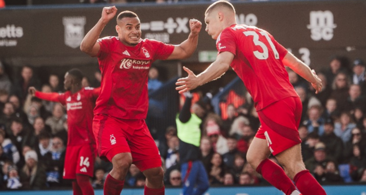 Nottingham Forest vence a Ipswich en Premier y cimienta un anhelado regreso a Champions tras 4 décadas