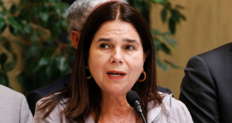 Ossandón (RN) pide renuncia de Cariola “para evitar censuras que terminarán enlodando su trabajo”