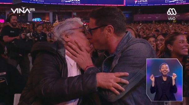 Besos de Pancho Saavedra, Jorge Zabaleta y Pedro Ruminot en Viña 2025