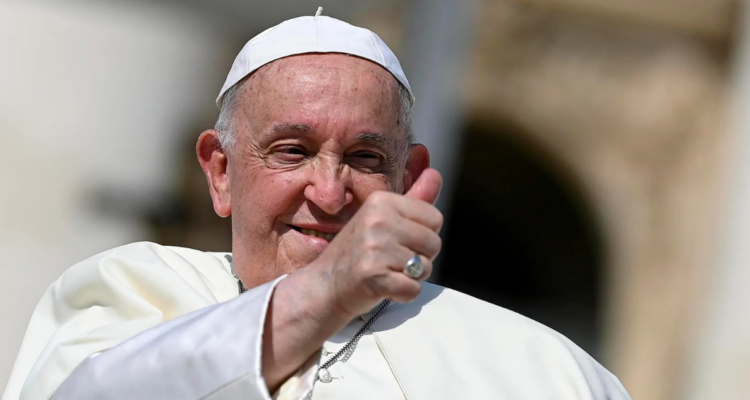 papa Francisco está enfermo, pero enseña sobre el mal del individualismo como el mal de todos los males