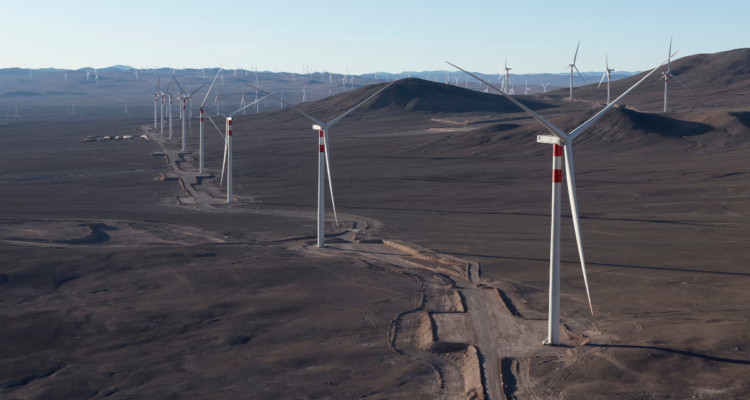 Inauguran enorme parque eólico de 140 aerogeneradores en Taltal: es el más grande construido en Chile