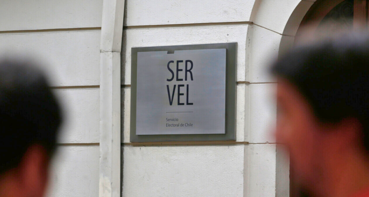 Cuántos partidos políticos hay en Chile y cuántos militantes tiene cada uno