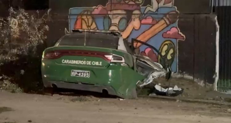 Patrullas de Carabineros protagonizan distintos accidentes en las calles de la capital