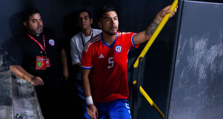 Paulo Díaz en duda en La Roja para duelos con Paraguay y Ecuador