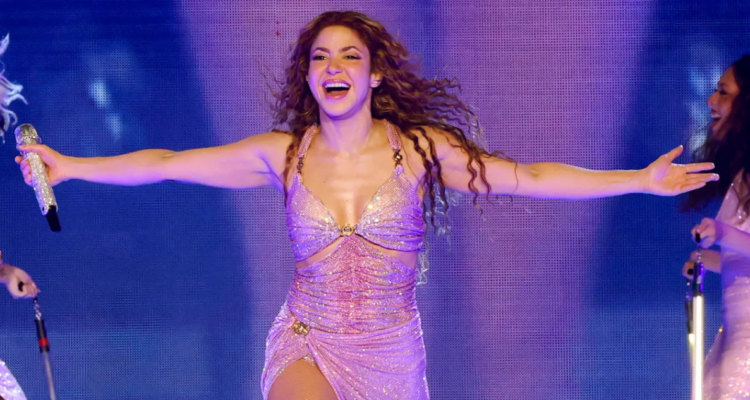 La espera terminó: Shakira reprograma sus shows en Chile para abril con concierto extra incluido