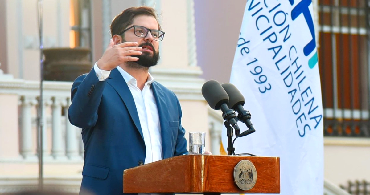 “Prefieren pasar el tiempo en ACs”: Boric fustiga a legisladores por frenar Ley de Seguridad Municipal