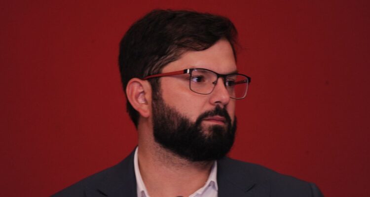 Presidente Boric declarará presencialmente ante la Fiscalía por fallida compra de la casa de Allende
