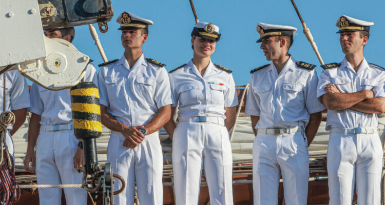 Princesa Leonor de España arriba a Chile en el marco de su viaje de instrucción militar