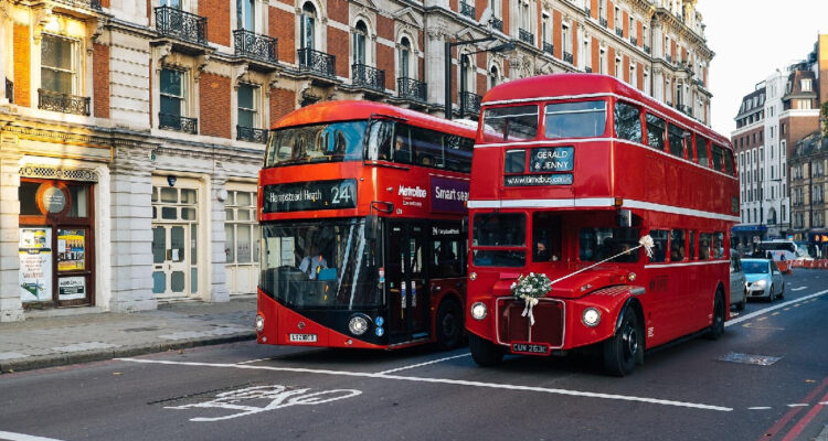 La inflación en el Reino Unido se moderó en febrero al 2,8%