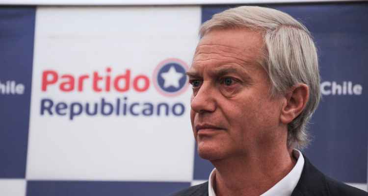 Republicanos asegura que Kast “probablemente indultaría” a carabinero condenado por caso Campillai