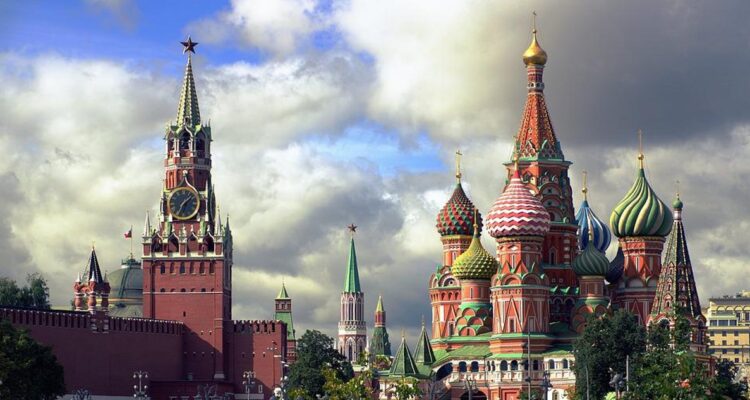 Tras discusión con Trump: Kremlin asegura que “Zelenski no quiere la paz, quiere continuar la guerra”