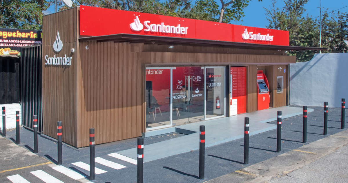 Banco Santander inaugura punto de atención en La Pintana que busca promover la inclusión financiera