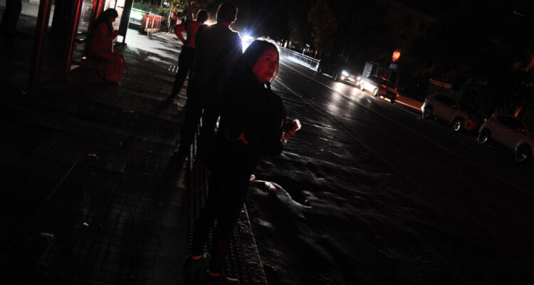 Sesión del Congreso por megacorte: entre la ausencia del Coordinador Eléctrico y críticas al Gobierno