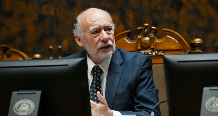 Flores (DC) advierte que apoyo a Ossandón (RN) es “feble” y le pide no “seguir peleando con su sector”