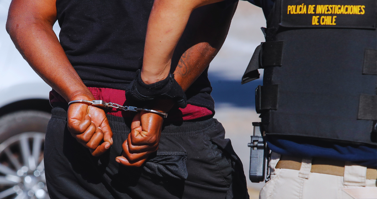 PDI e Interpol detienen en Perú a sujeto que se encontraba prófugo por el delito de violación