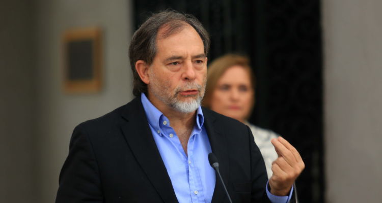 Girardi descarta ser parte del comando de Tohá y pide al PS apoyarla: “Es la identidad socialista”