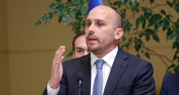 Diputados constituyen CEI por fallida venta de casa Allende: estará presidida por Andrés Longton (RN)