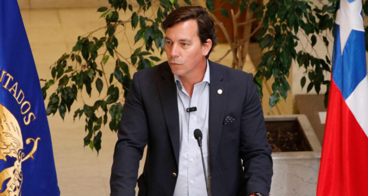 Cristián Labbé presenta su renuncia a la UDI para sumarse a proyecto político de Johannes Kaiser