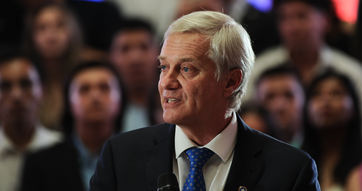 Kast afirma que si Jara quiere sumarse a la carrera presidencial debe “renunciar ahora”