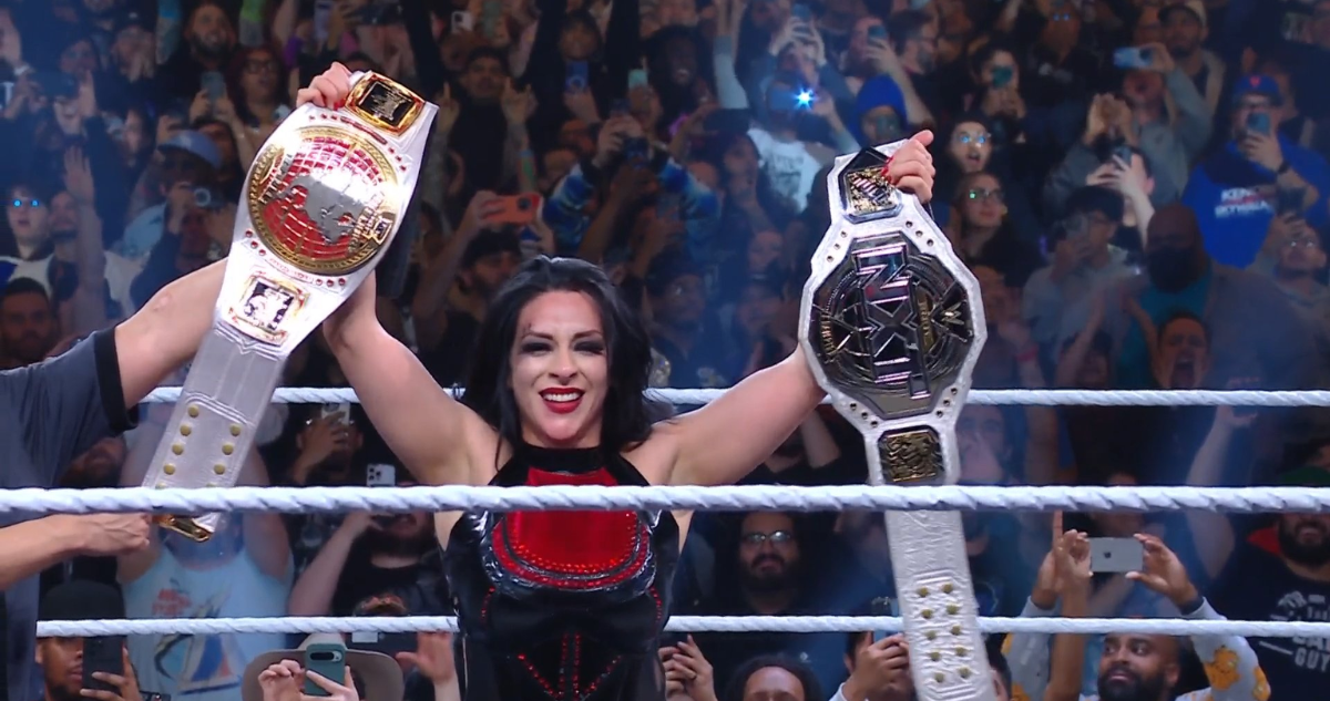 ¡Doble campeona! Stephanie Vaquer vuelve a hacer historia y se queda con dos cinturones en WWE