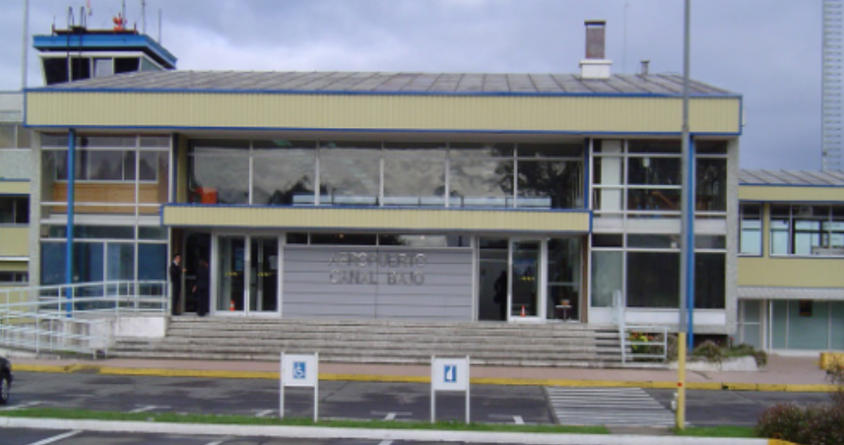 Aeródromo cañal bajo