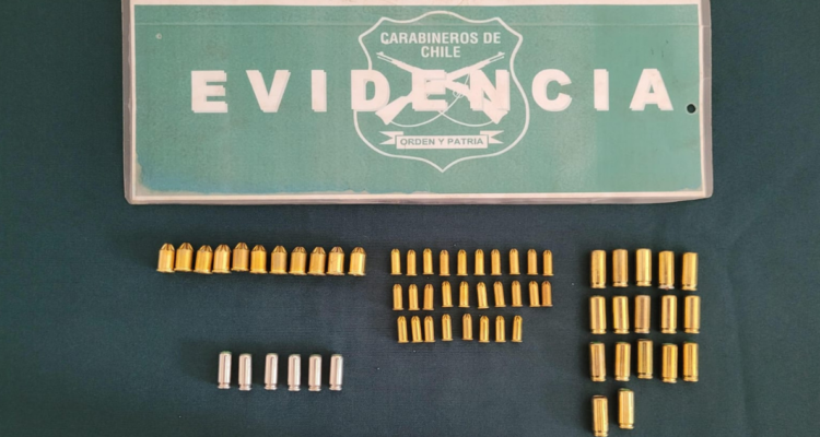 hombre detenido armas Fiscalía Los Ángeles