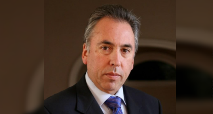 Exrector de la UACh inscribe su candidatura para elecciones de rectoría de la casa de estudios