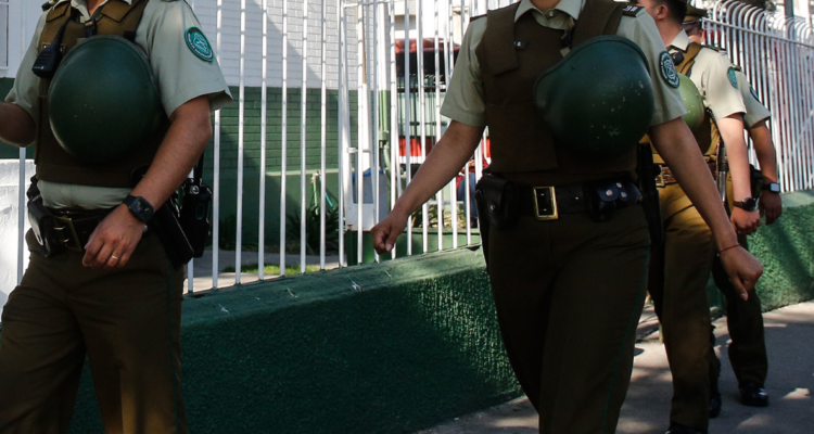 Indagan fuga de un detenido desde comisaría en Puerto Montt: hombre escapó por ventana y sin esposas