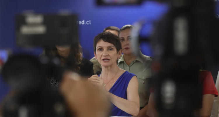 Carolina Tohá durante un punto de prensa en febrero de 2025.