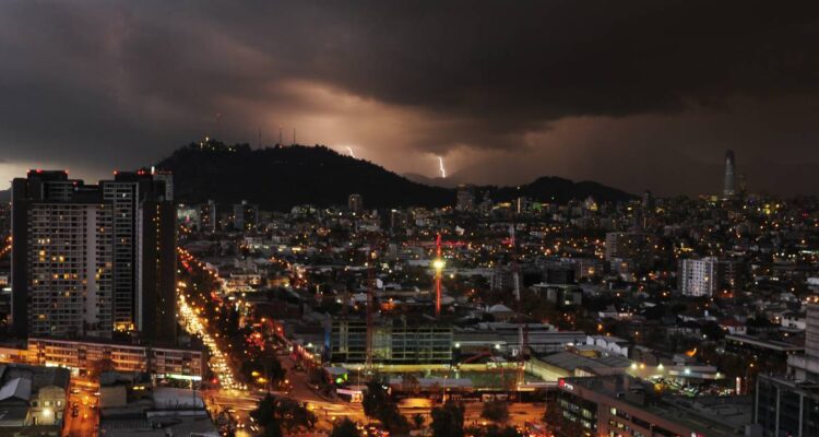 Alerta Temprana Preventiva en la RM por lluvias, vientos y probables tormentas eléctricas