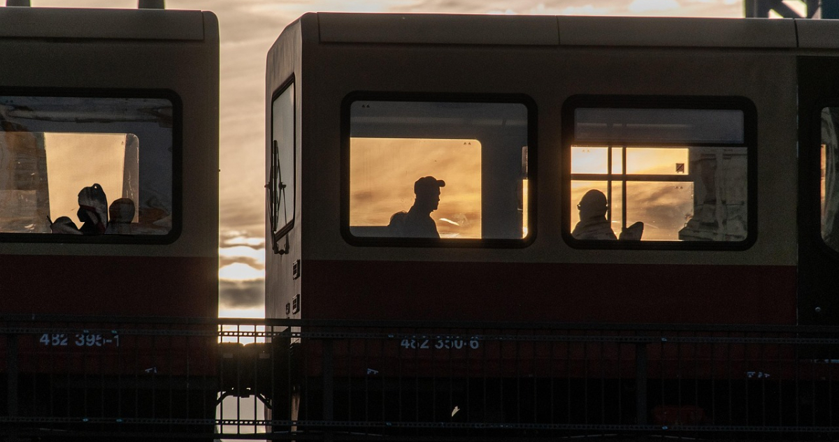 Para impulsar comercio y turismo: Perú anuncia modernización del tren que une Tacna con Arica