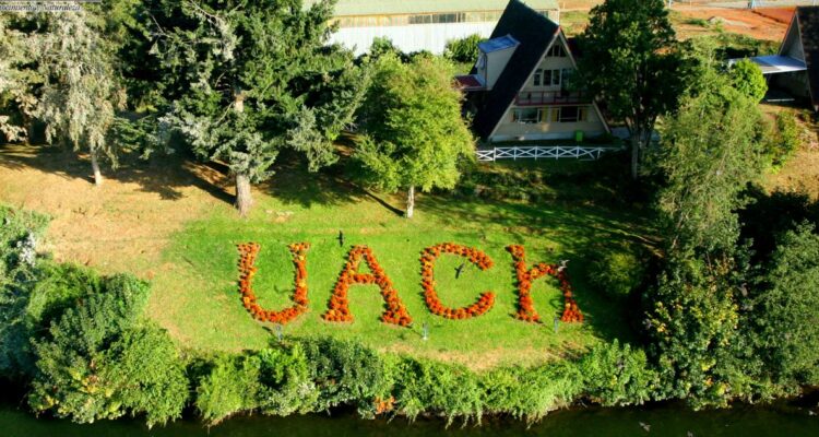 Interior del campus de la UACh por multa por irregularidades en jardín infantil y sala cuna