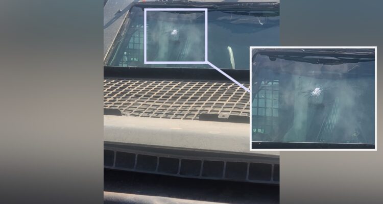 Vehículo blindado de carabineros recibe disparo en operativo para exhumar restos de Pablo Marchant