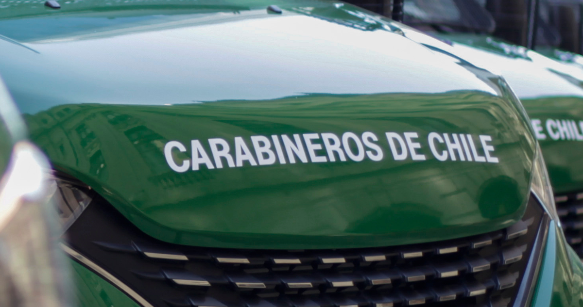 Vehículo de Carabineros por empresa que construirá el retén Las Ánimas de Valdivia