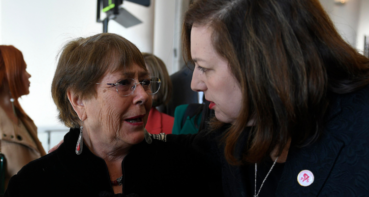 Imagen de Bachelet y Vodanovic en la Cuenta Pública de 2023.