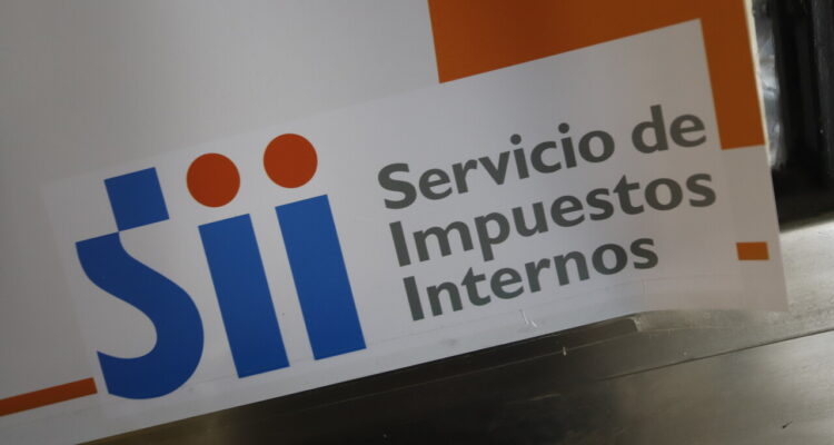Los detalles e “inconsistencias” que descubrió el SII tras tener datos de cuentas bancarias en 2024