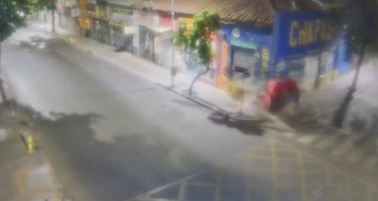 Video revela cómo se produjo el accidente que dejó a tres mujeres muertas en Santiago