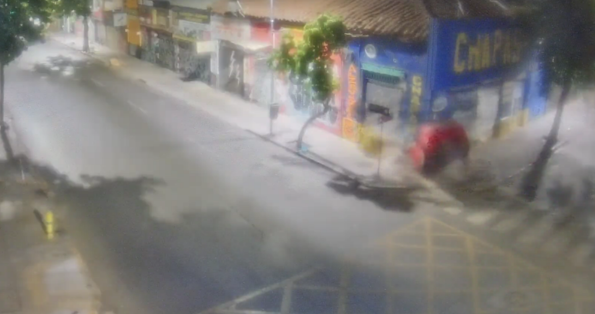 Video revela cómo se produjo el accidente que dejó a tres mujeres muertas en Santiago
