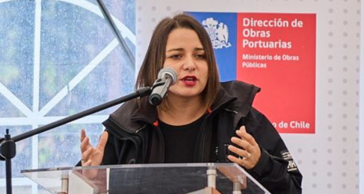 Alcaldesa de Valdivia, Carla Amtmann, por llamado a Gobierno por construcción de doble vía de acceso a la ciudad