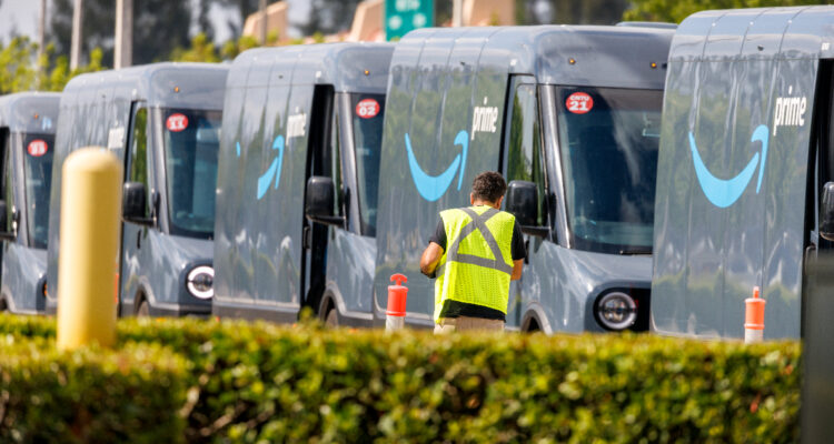 En Japón sancionan a Amazon por vender productos falsificados