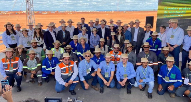 Megaplanta de Arauco en Brasil: ponen la primera piedra del mayor proyecto en la historia de la empres