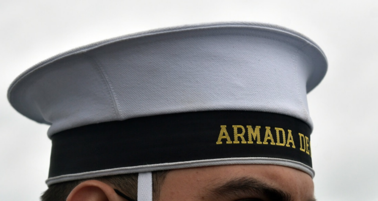 Armada da de baja a dos funcionarios por procedimiento que dejó a un hombre lesionado en Valparaíso