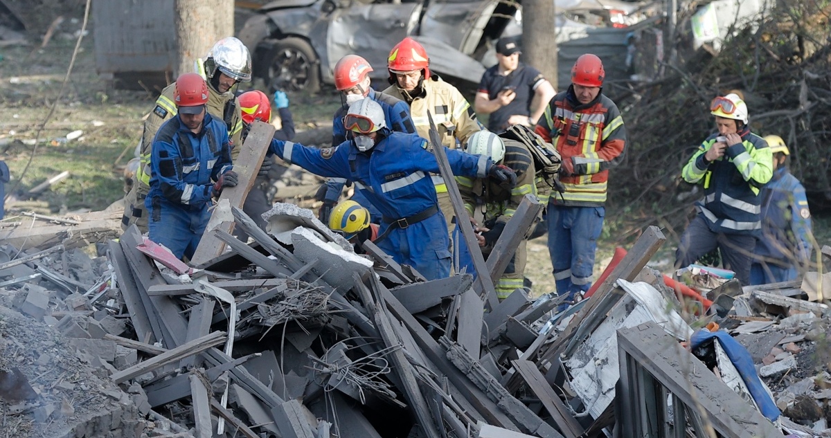 Al menos 9 muertos y más de 70 heridos deja masivo ataque ruso contra Kiev