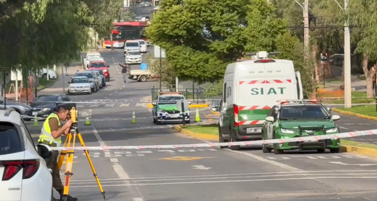 Investigan atropello fatal de bus RED a funcionaria en cercanías de la Municipalidad de La Reina